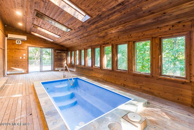 9 Jill Drive, Holmdel, NJ 07733