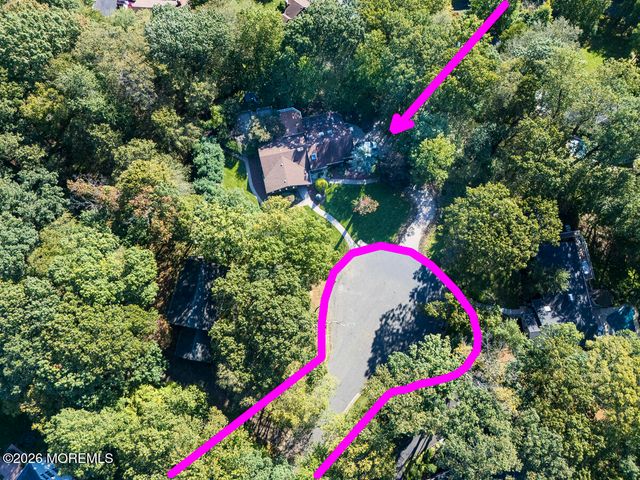 9 Jill Drive, Holmdel, NJ 07733