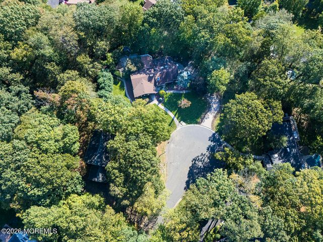 9 Jill Drive, Holmdel, NJ 07733