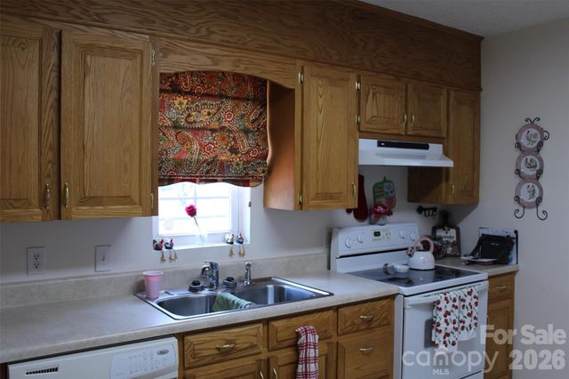 625 Milton Avenue SW, Valdese, NC 28690