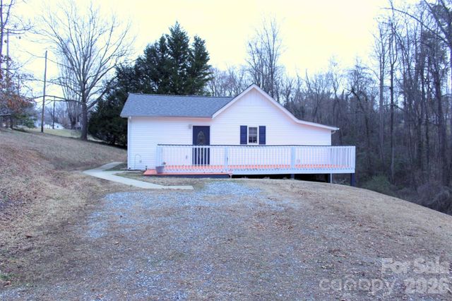 625 Milton Avenue SW, Valdese, NC 28690