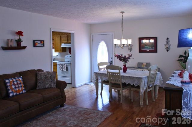 625 Milton Avenue SW, Valdese, NC 28690