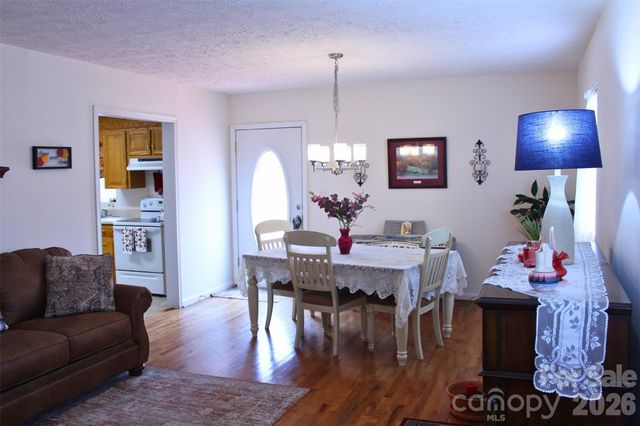 625 Milton Avenue SW, Valdese, NC 28690