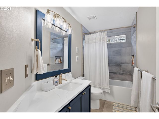 7145 Sw BOUCHAINE St, Wilsonville, OR 97070