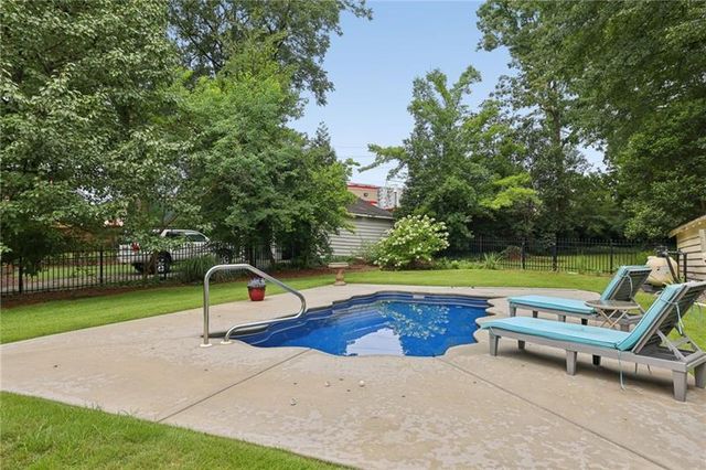 3054 Peachtree Drive NE, Atlanta, GA 30305