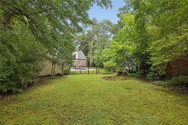 3054 Peachtree Drive NE, Atlanta, GA 30305