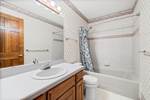 10013 170th Street W, Lakeville, MN 55044