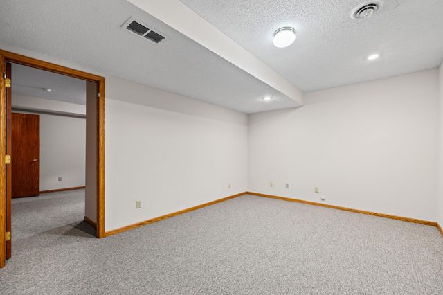 10013 170th Street W, Lakeville, MN 55044