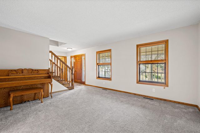 10013 170th Street W, Lakeville, MN 55044