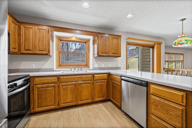 10013 170th Street W, Lakeville, MN 55044