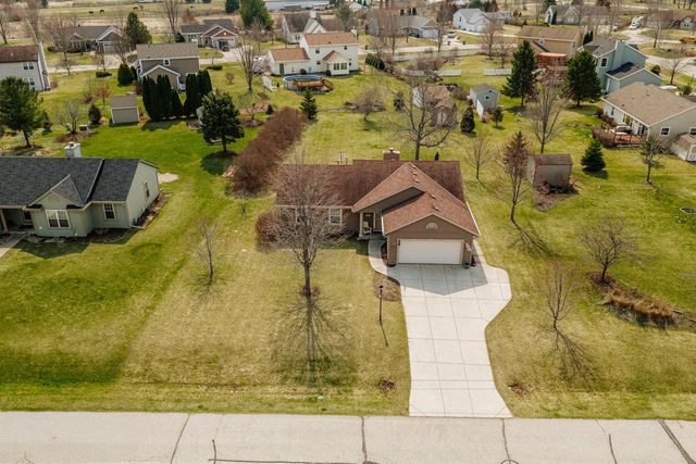 416 Pleasant STREET, Eagle, WI 53119