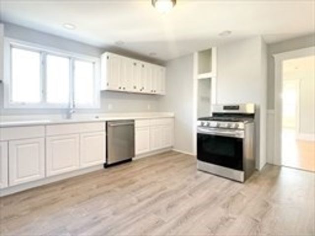 21 Crest Ave 1, Chelsea, MA 02150