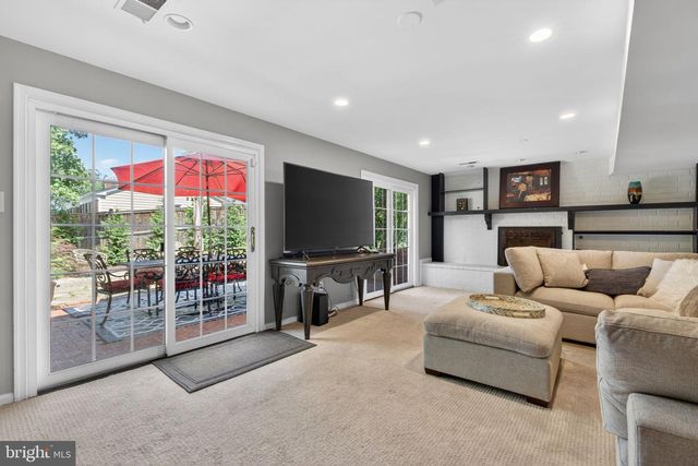 4727 38TH PL N, Arlington, VA 22207