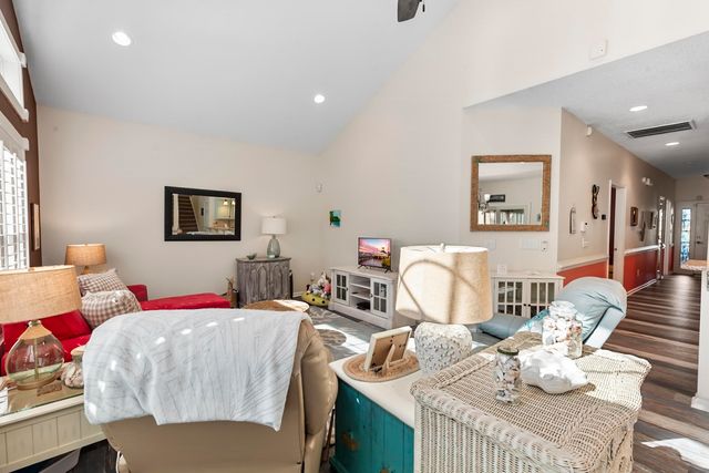 4236 Rivergate Ln., Little River, SC 29566