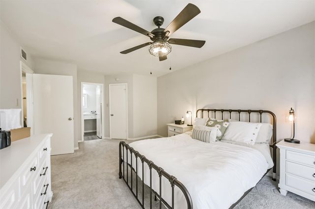 2121 Hepburn Street 612, Houston, TX 77054