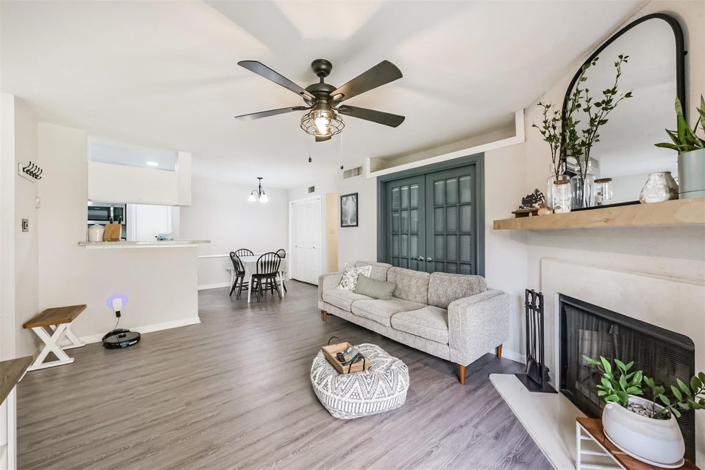 2121 Hepburn Street 612, Houston, TX 77054