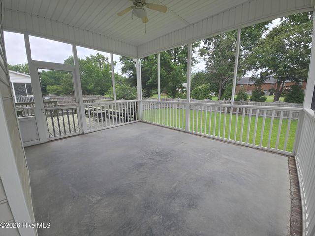 3725 Ashcroft Drive, Winterville, NC 28590