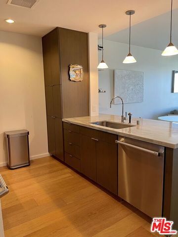 1705 Ocean 412, Santa Monica, CA 90401