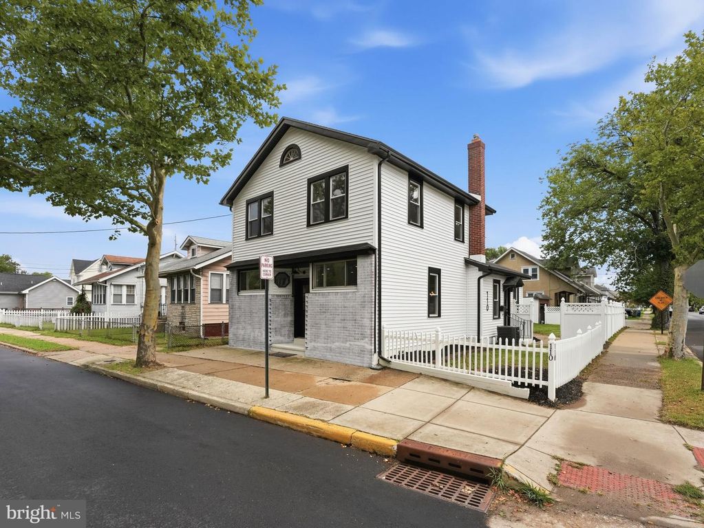 110 W WASHINGTON ST, RIVERSIDE, NJ 08075 — exterior