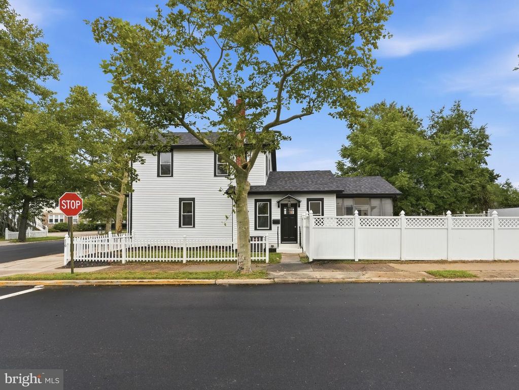 110 W WASHINGTON ST, RIVERSIDE, NJ 08075 — photo 3