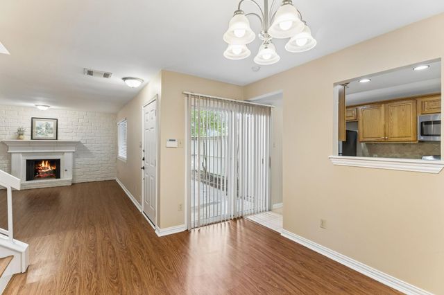 8340 Fathom CIR 103, Austin, TX 78750