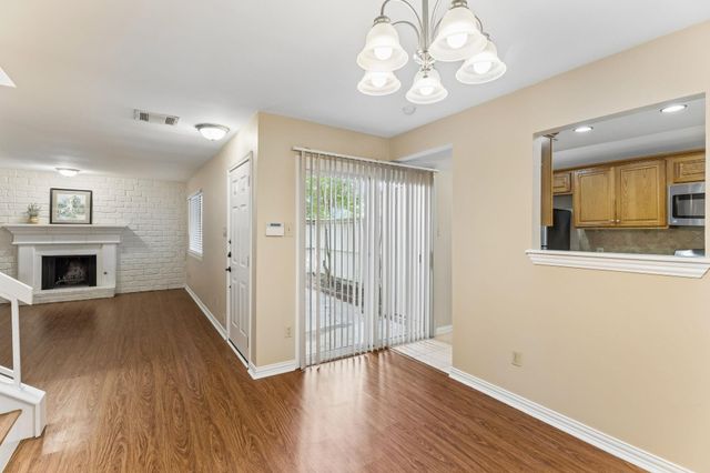 8340 Fathom CIR 103, Austin, TX 78750