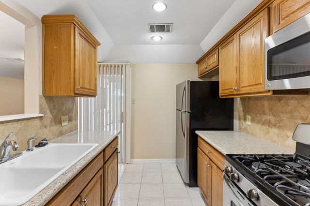 8340 Fathom CIR 103, Austin, TX 78750