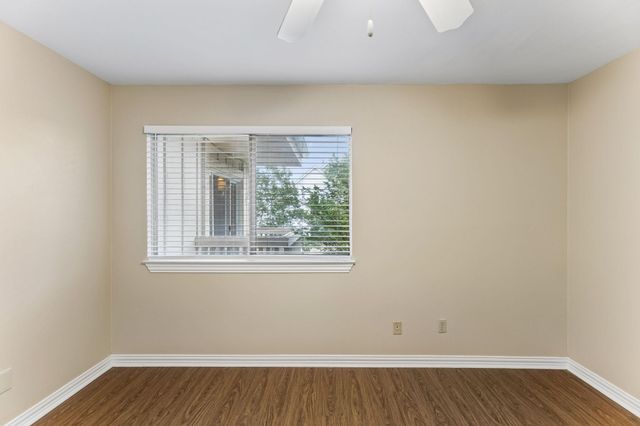 8340 Fathom CIR 103, Austin, TX 78750