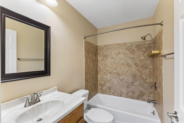 8340 Fathom CIR 103, Austin, TX 78750