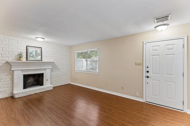 8340 Fathom CIR 103, Austin, TX 78750
