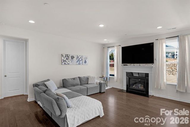930 Parkland Place NW, Concord, NC 28027