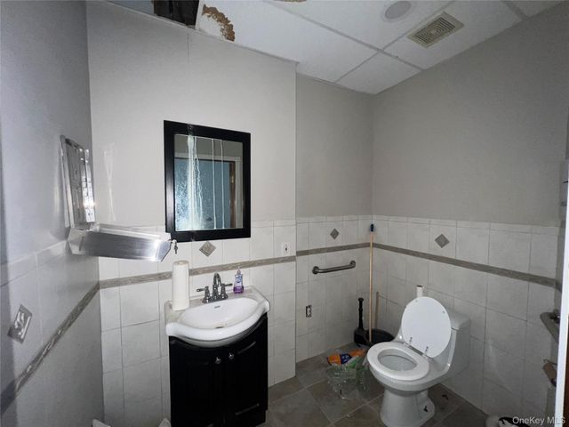219-47 Jamaica Avenue, Queens Village, NY 11428