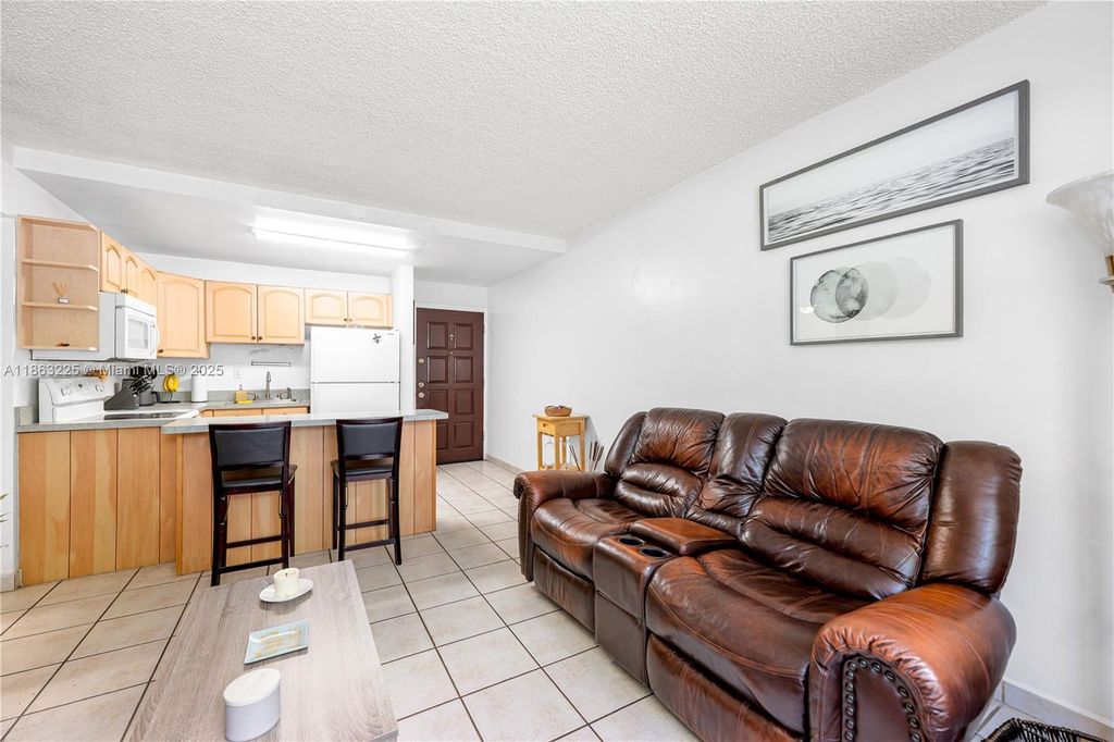 747 NW 13th Ave 3, Miami, FL 33125