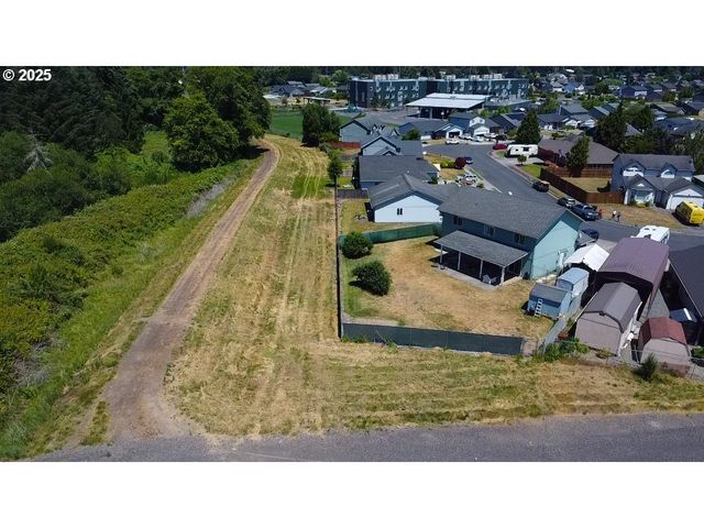 126 WESTMINSTER Dr, Kelso, WA 98626