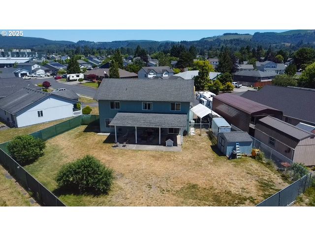 126 WESTMINSTER Dr, Kelso, WA 98626