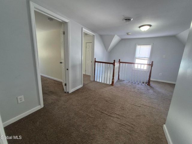 8 Green Street, Mayfield, NY 12117