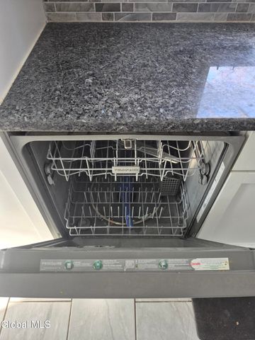 8 Green Street, Mayfield, NY 12117