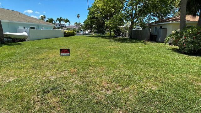 321 12TH AVENUE, Indian Rocks Beach, FL 33785