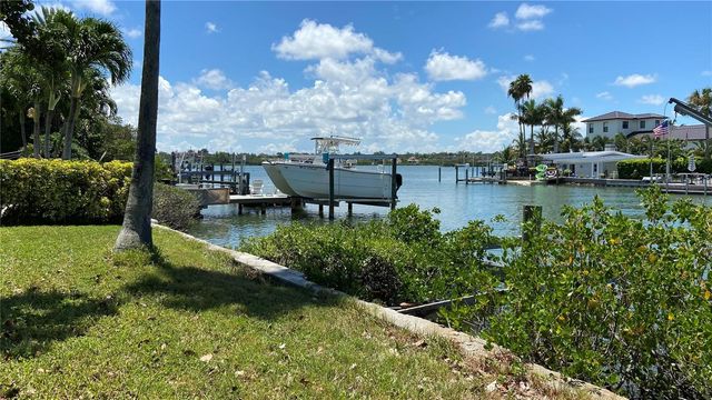 321 12TH AVENUE, Indian Rocks Beach, FL 33785