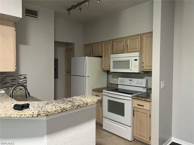 23500 Walden Center DR 104, Estero, FL 34134