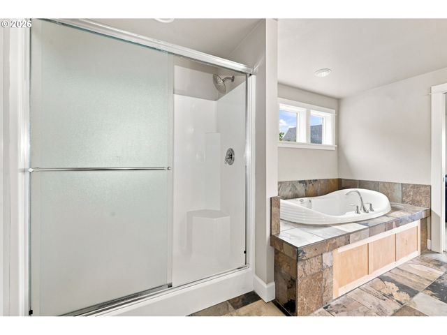 3324 BENTLEY Ave, Eugene, OR 97405