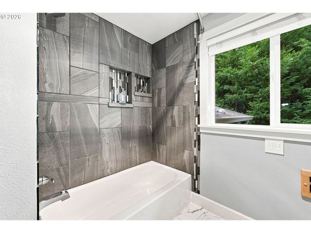 3324 BENTLEY Ave, Eugene, OR 97405