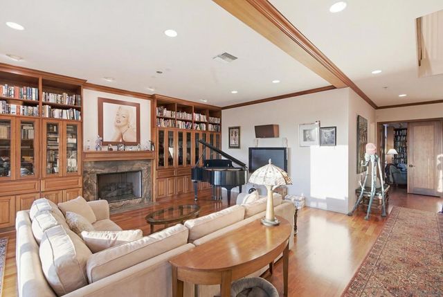 12686 Fairbrook, San Diego, CA 92131