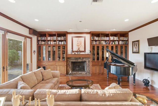 12686 Fairbrook, San Diego, CA 92131