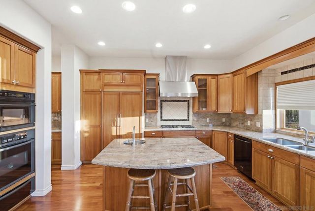 12686 Fairbrook, San Diego, CA 92131