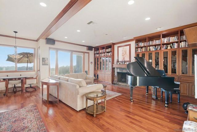 12686 Fairbrook, San Diego, CA 92131