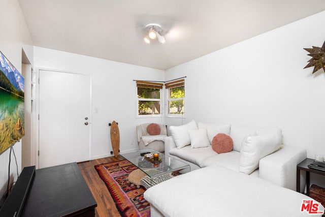 13013 Venice Boulevard, Los Angeles, CA 90066