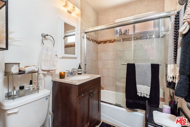 13013 Venice Boulevard, Los Angeles, CA 90066