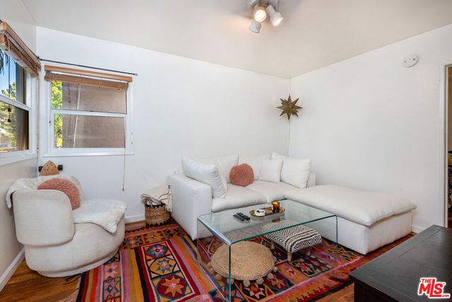 13013 Venice Boulevard, Los Angeles, CA 90066