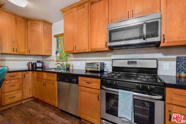 13013 Venice Boulevard, Los Angeles, CA 90066